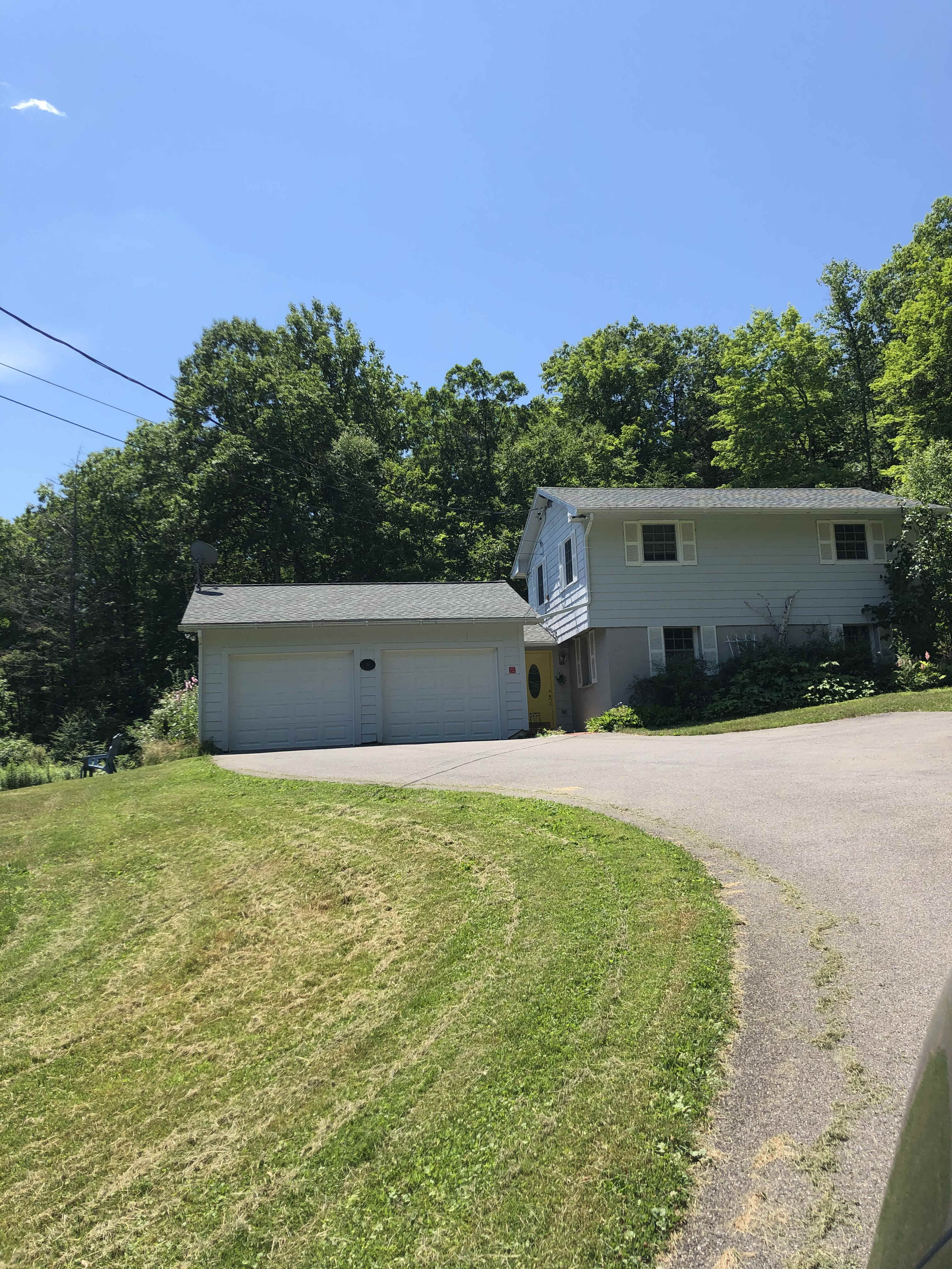Building photograph for 29 BERKSHIRE DRIVE